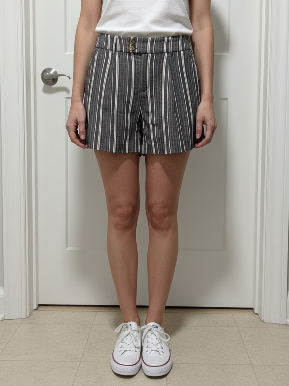 Maurices Wimens Striped Shorts — Black & Cream, Size 10